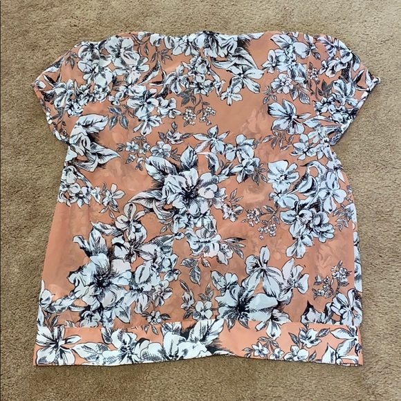Forever 21 Floral Peach Blouse - Picture 10 of 10